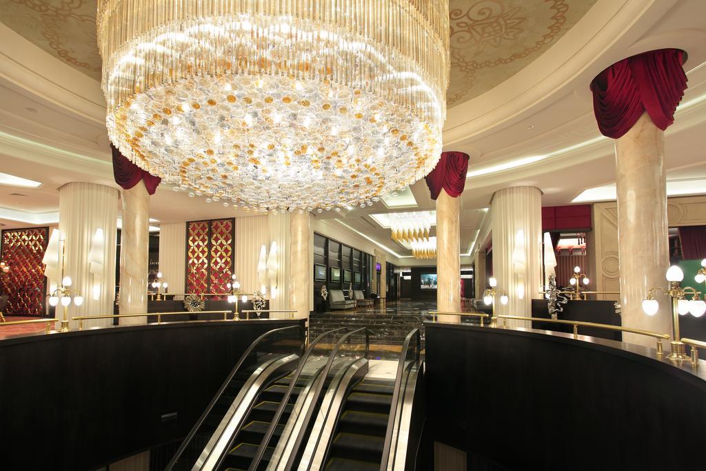 קפצ'אגאי Royal Plaza Hotel And Casino מראה חיצוני תמונה
