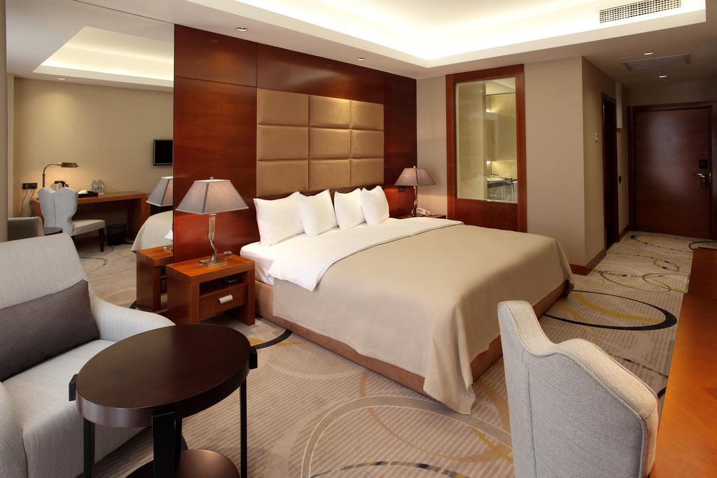 קפצ'אגאי Royal Plaza Hotel And Casino חדר תמונה