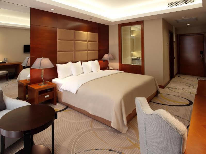קפצ'אגאי Royal Plaza Hotel And Casino מראה חיצוני תמונה